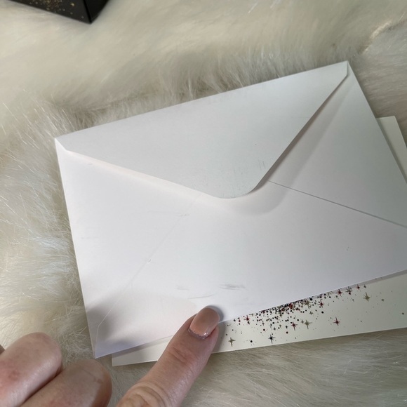 AUTHENTIC CHANEL NO 5 L’EAU MINIATURE PERFUME & CHRISTMAS CARD 2019 COLLECTIBLE - Picture 5 of 11